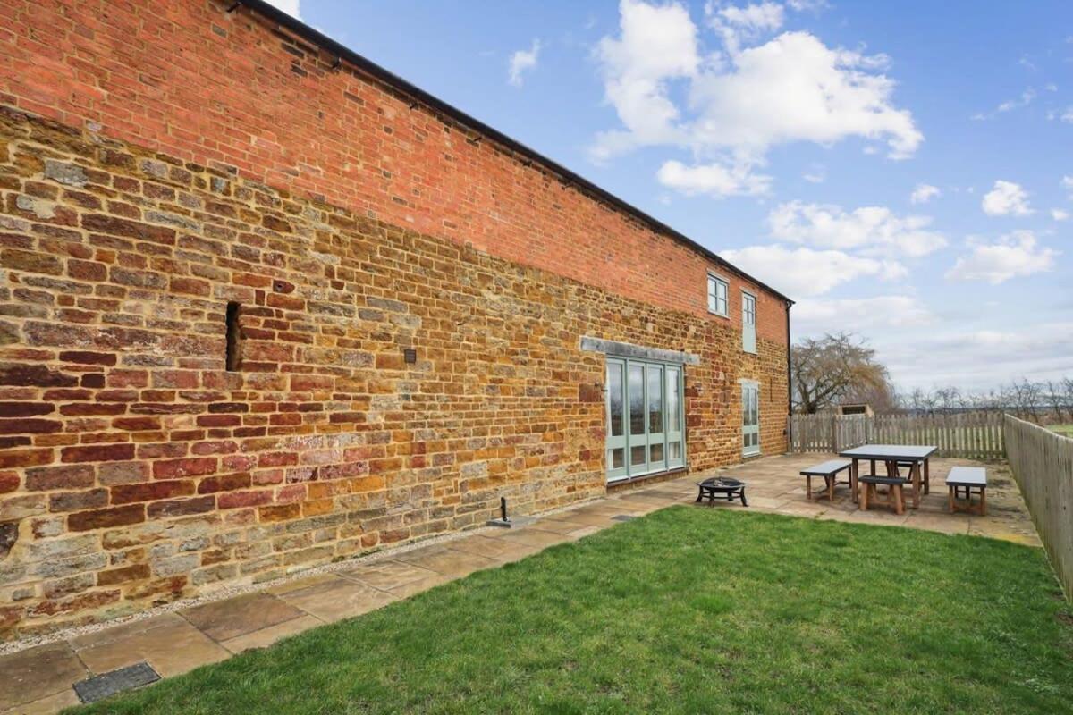 Sophie'S Barn - Hot Tub Packages Available Villa Market Harborough Luaran gambar
